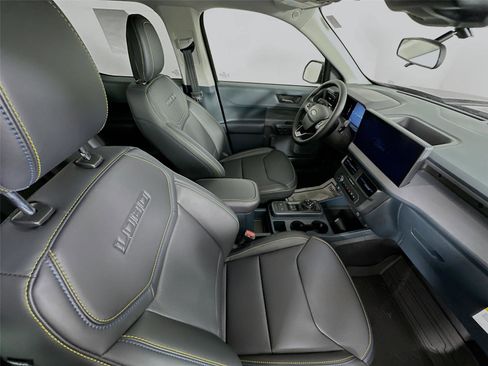 New 2025 Ford Maverick Lobo image 25