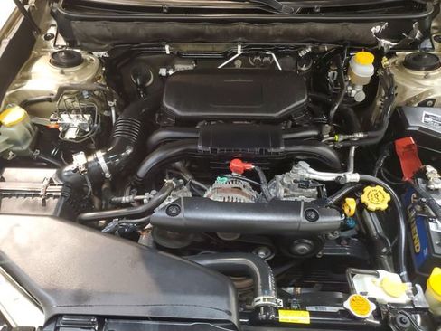 Used 2010 Subaru Legacy 2.5i Premium image 23