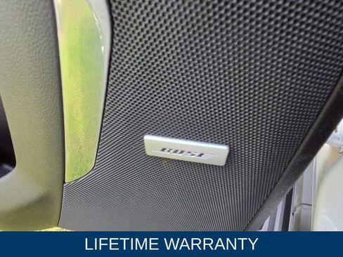 Used 2023 Chevrolet Suburban Premier RWD image 8