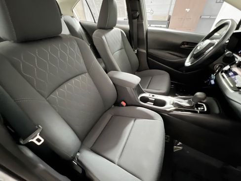 Used 2026 Toyota Corolla LE FWD image 30
