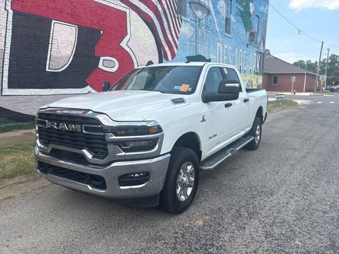 Used 2025 RAM 2500 Big Horn AWD/4WD image 2