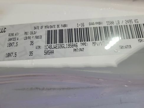 Used 2016 Jeep Wrangler Unlimited Sahara w/ Dual Top Group image 43