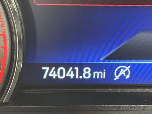 Used 2021 Ford Explorer XLT image 5