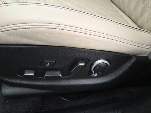 Used 2025 Genesis GV70 3.5T Sport w/ Sport Advanced Package image 20