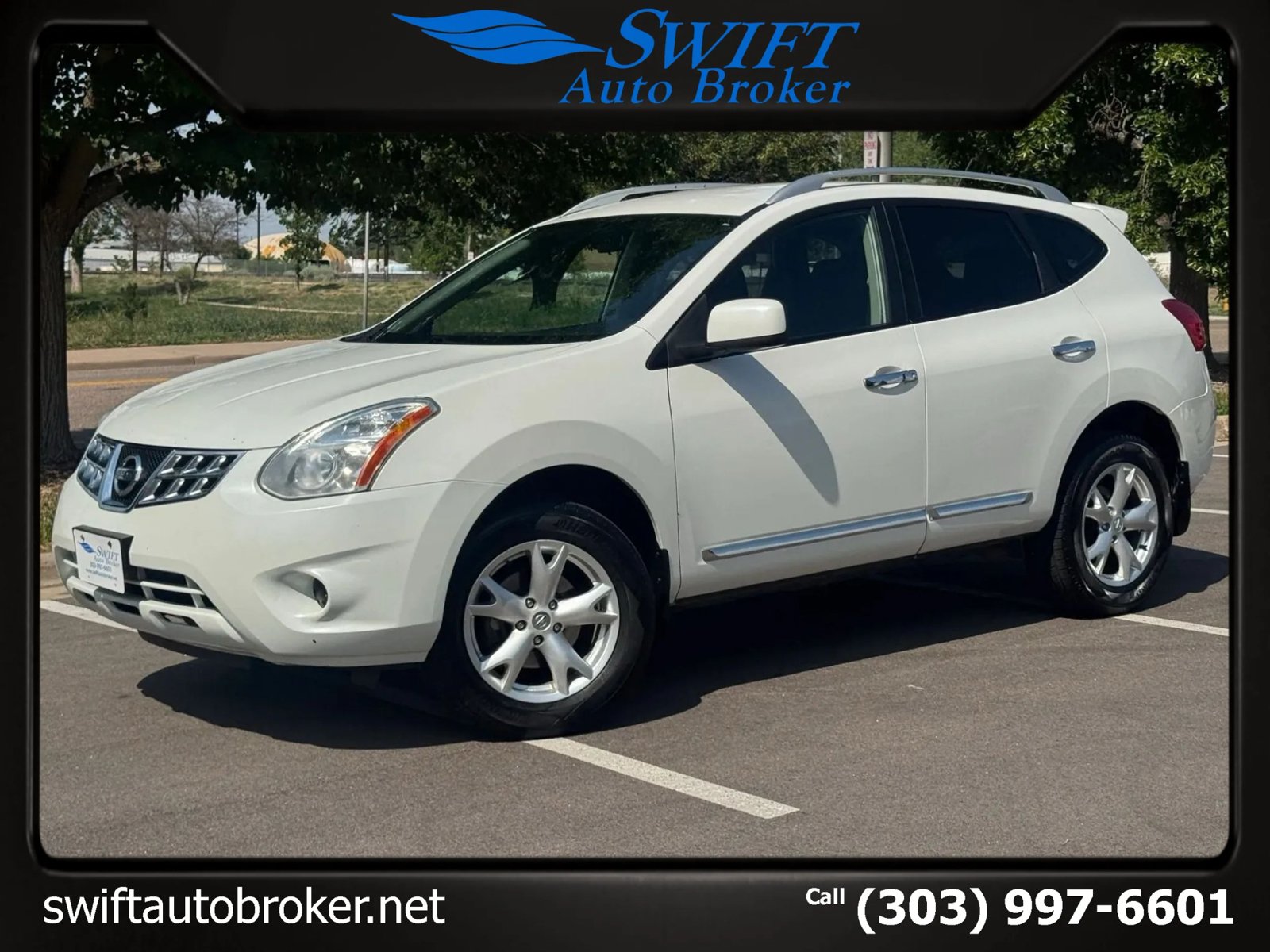 Used 2011 Nissan Rogue SV AWD/4WD image 1