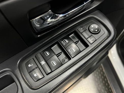 Used 2012 Jeep Liberty Sport AWD/4WD image 15