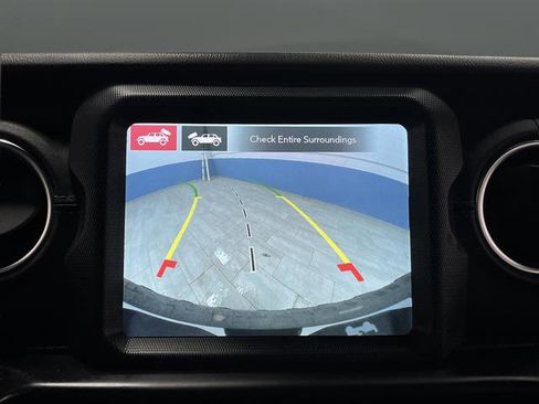 Used 2021 Jeep Wrangler Unlimited Rubicon 4xe w/ Steel Bumper Group image 11