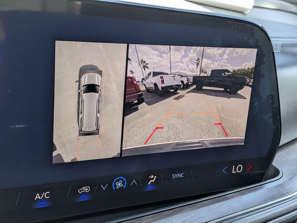Certified 2025 Chevrolet Suburban LS AWD/4WD image 45