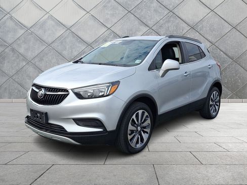 Used 2022 Buick Encore Preferred w/ Safety Package image 3