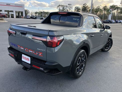 Used 2023 Hyundai Santa Cruz SEL Premium image 5