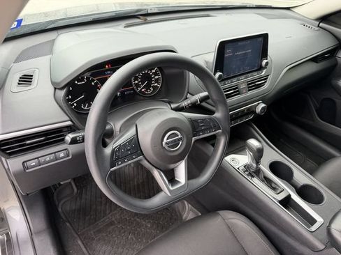 Used 2020 Nissan Altima 2.5 S FWD image 14