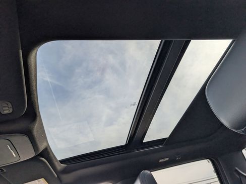 Used 2023 Ford F150 Lariat w/ Equipment Group 502A High image 16