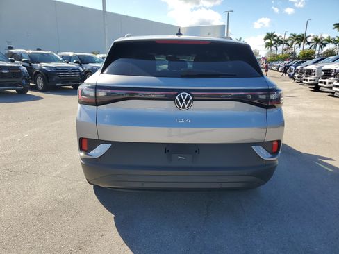 Used 2023 Volkswagen ID.4 Pro image 6