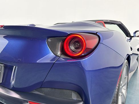Used 2019 Ferrari Portofino RWD image 47