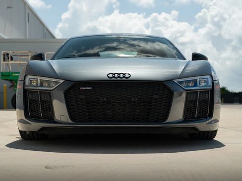 Used 2018 Audi R8 V10 RWD image 61
