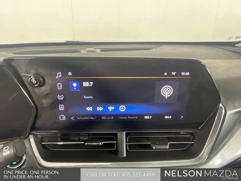 Used 2024 Chevrolet Trax ACTIV w/ Sunroof Package FWD image 32