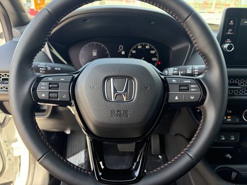 Used 2027 Honda HR-V Sport image 33