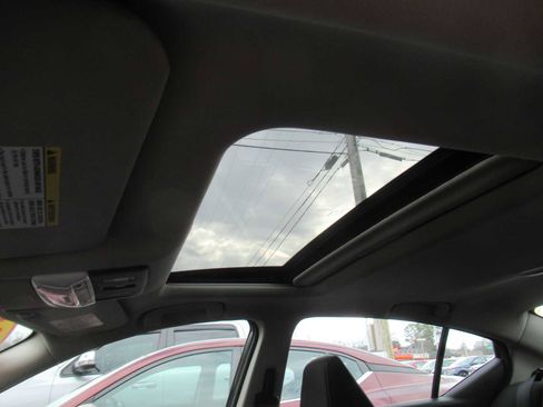 Used 2024 Nissan Altima 2.5 SV w/ SV Premium Package image 39