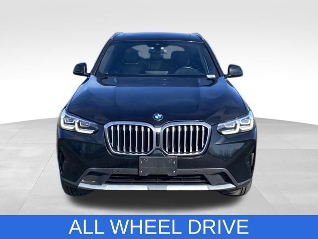 Used 2023 BMW X3 xDrive30i AWD/4WD image 2