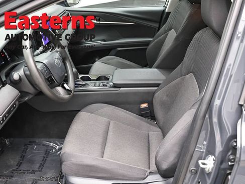 Used 2025 Toyota Camry LE FWD image 13