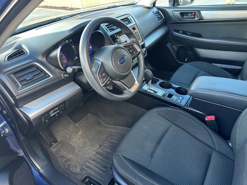 Used 2019 Subaru Outback 2.5i image 8