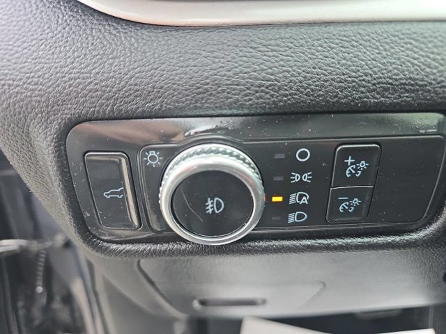 Used 2022 Ford Explorer XLT w/ Equipment Group 202A AWD/4WD image 25