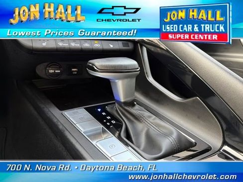 Used 2023 Hyundai Elantra Limited image 28