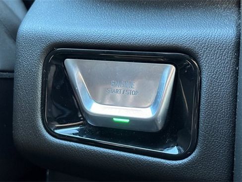 Used 2025 GMC Yukon Denali image 24