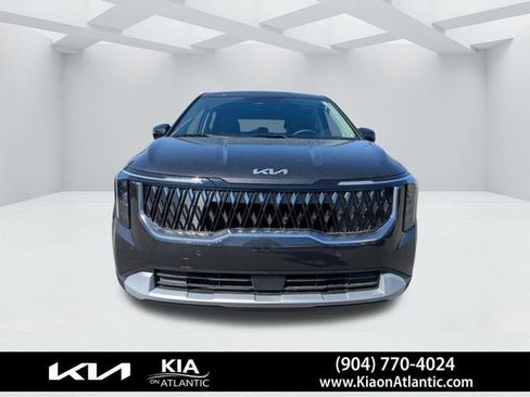 New 2026 Kia Carnival FWD image 8