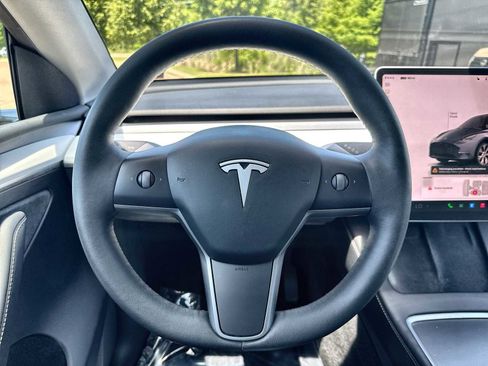 Used 2023 Tesla Model Y Long Range AWD/4WD image 21