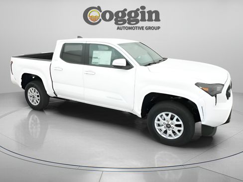 Used 2025 Toyota Tacoma SR5 w/ SR5 Upgrade Package RWD image 25