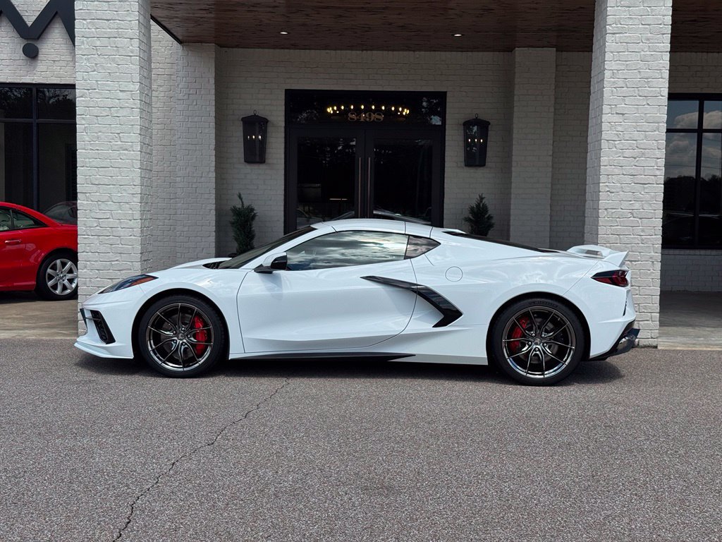 Used 2021 Chevrolet Corvette Stingray Preferred Cpe w/ Z51 Performance Package RWD image 6