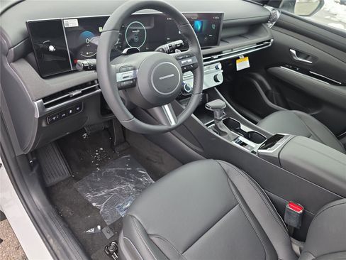 New 2026 Hyundai Santa Cruz Limited AWD/4WD image 4