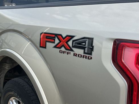 Used 2017 Ford F150 Lariat AWD/4WD image 8