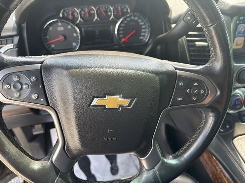 Used 2019 Chevrolet Suburban Premier RWD image 14