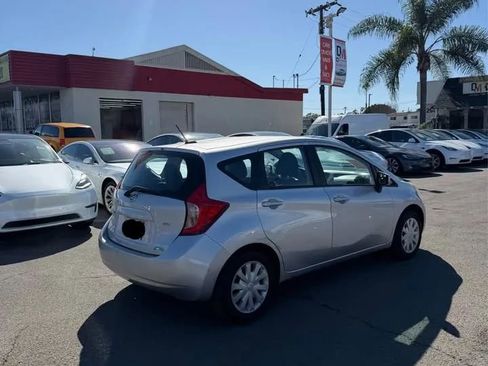 Used 2016 Nissan Versa Note SV image 2