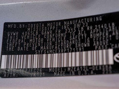 Used 2024 Toyota Corolla SE image 30