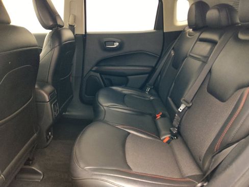 Used 2019 Jeep Compass Trailhawk AWD/4WD image 18