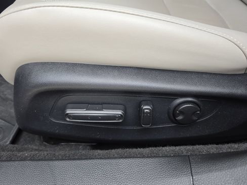 Used 2025 Honda Accord Touring image 11