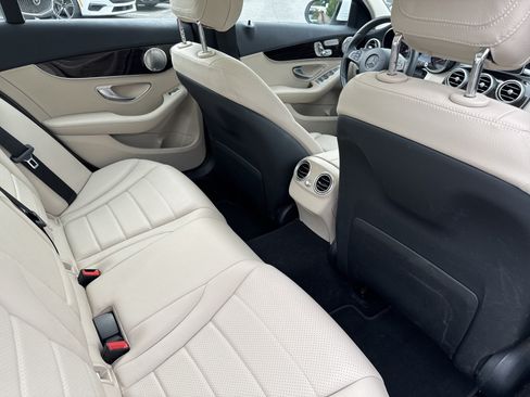 Used 2017 Mercedes-Benz C 300 4MATIC Sedan image 15