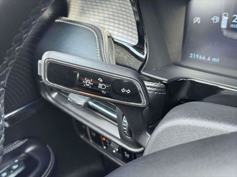 Used 2023 Lincoln Corsair AWD w/ Equipment Group 101A image 22