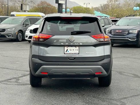 Used 2023 Nissan Rogue SV AWD/4WD image 4
