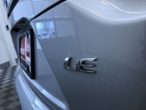 Used 2025 Toyota Corolla LE image 15