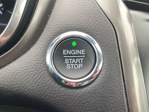 Used 2020 Ford Fusion SE AWD/4WD image 17