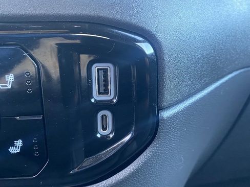 Used 2023 Chevrolet Silverado 1500 LT image 22