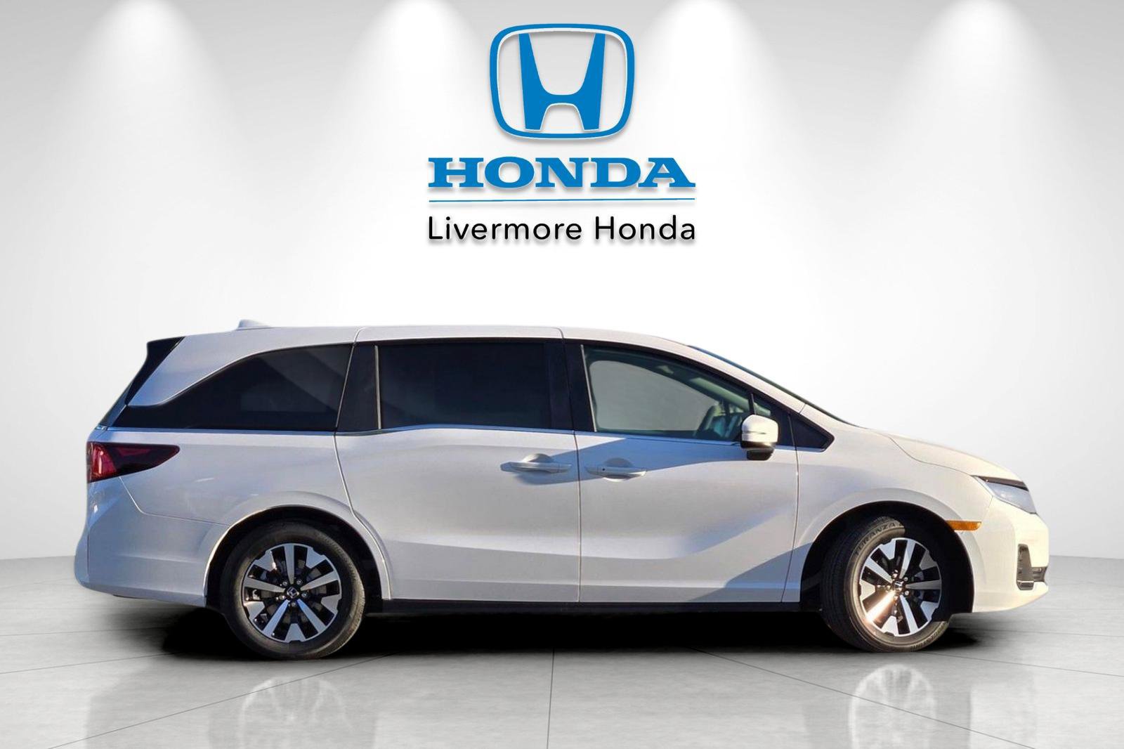 New 2026 Honda Odyssey EX-L image 5
