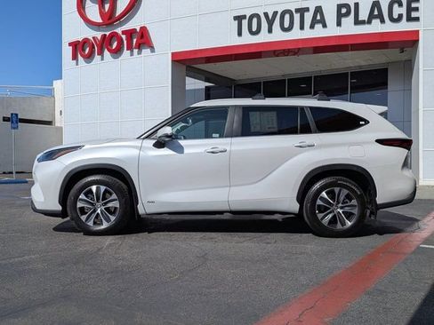 Used 2026 Toyota Highlander XLE AWD/4WD image 12
