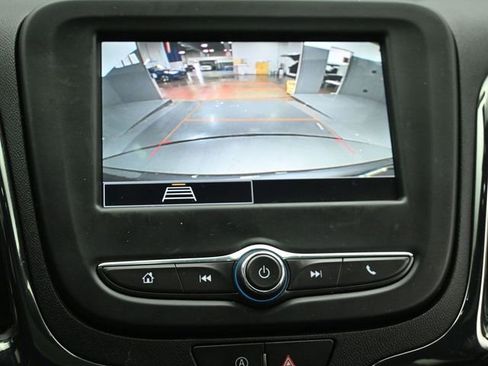 Used 2022 Chevrolet Equinox RS w/ LPO, Floor Liner Package image 16