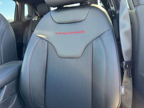 New 2026 Jeep Compass Trailhawk w/ Sun, Sound & Navigation Group AWD/4WD image 28