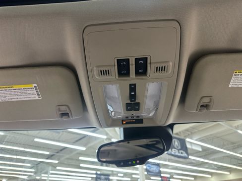 Used 2016 Cadillac SRX Premium image 35